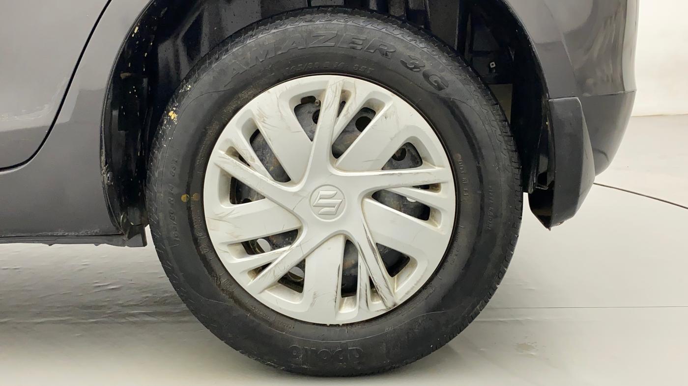 2017 Maruti Swift VXI, Petrol, Manual, 51,044 km, Left Rear Wheel
