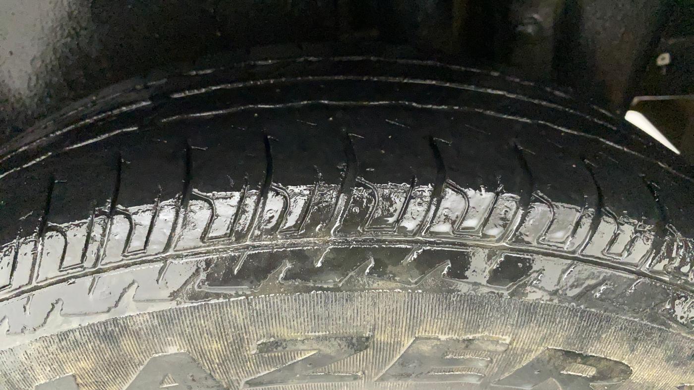 2017 Maruti Swift VXI, Petrol, Manual, 51,044 km, Left Rear Tyre Tread