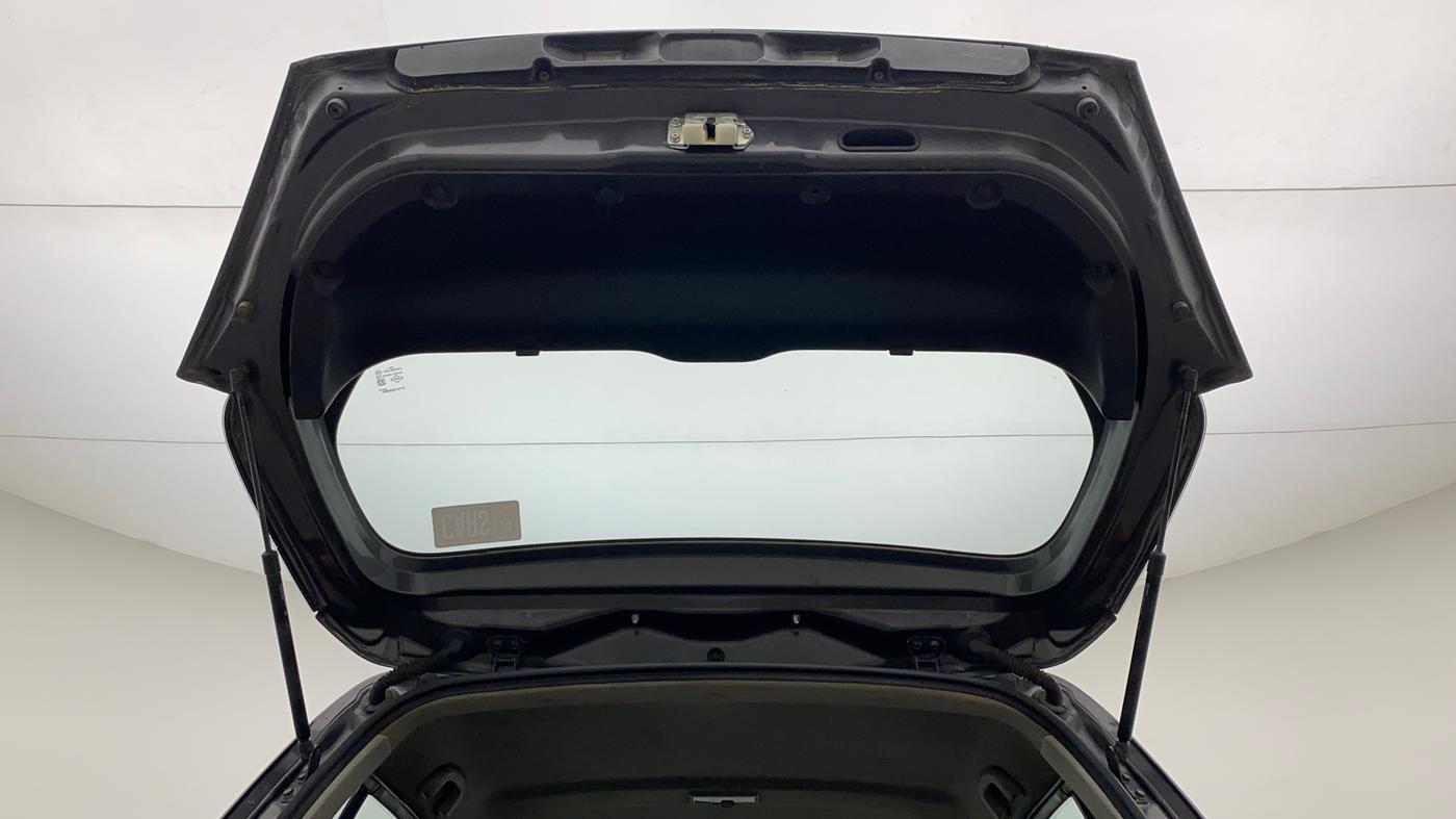 2017 Maruti Swift VXI, Petrol, Manual, 51,044 km, Boot Door Open