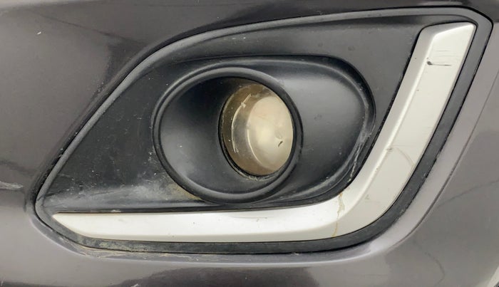 2017 Maruti Swift VXI, Petrol, Manual, 51,044 km, Left fog light - Minor damage