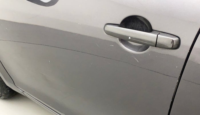 2017 Maruti Swift VXI, Petrol, Manual, 51,044 km, Front passenger door - Minor scratches