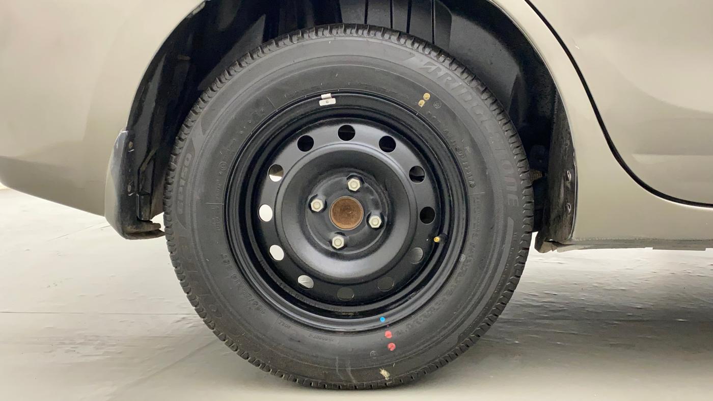 2018 Maruti Dzire VXI, Petrol, Manual, 62,621 km, Right Rear Wheel