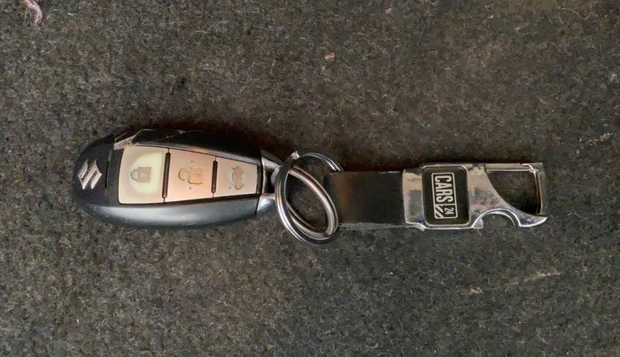 2015 Maruti Swift Dzire ZXI, Petrol, Manual, 1,43,094 km, Key Close Up