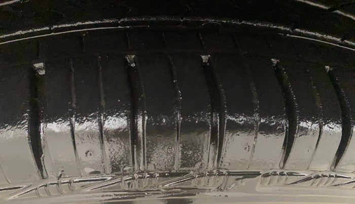 2019 Renault Kwid RXL, Petrol, Manual, 64,070 km, Left Front Tyre Tread