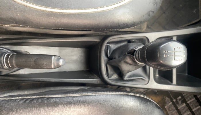 2019 Renault Kwid RXL, Petrol, Manual, 64,070 km, Gear Lever