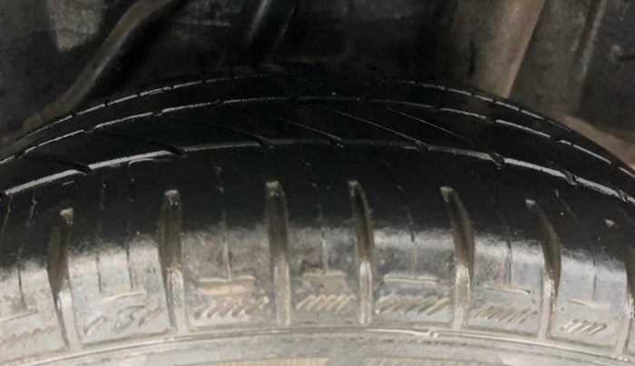 2016 Honda Amaze 1.2L I-VTEC VX, Petrol, Manual, 43,894 km, Left Rear Tyre Tread