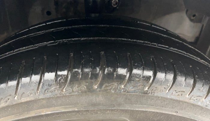 2016 Honda Amaze 1.2L I-VTEC VX, Petrol, Manual, 43,894 km, Right Front Tyre Tread