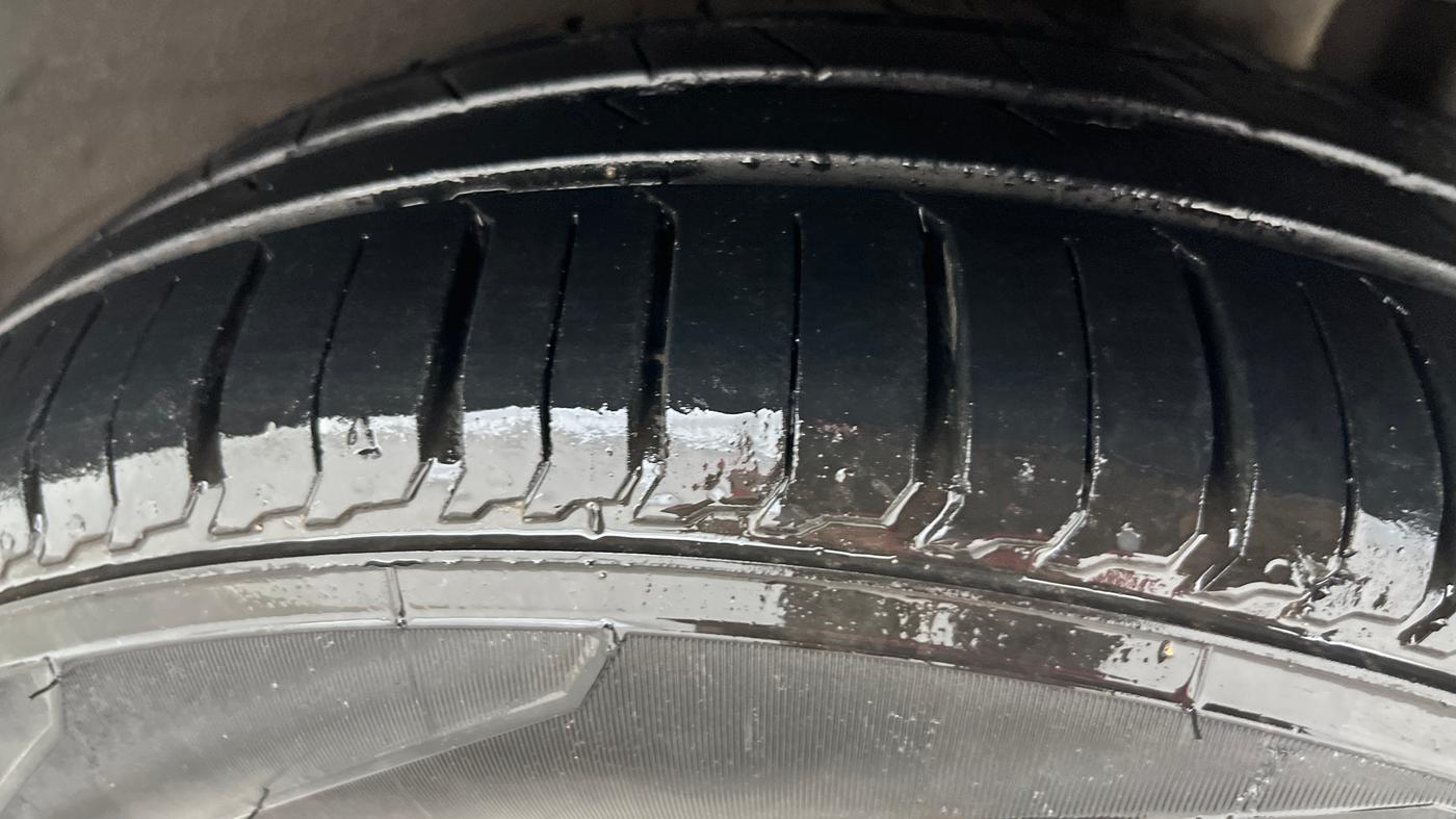 2017 Nissan Sunny XV CVT, Petrol, Automatic, 85,350 km, Left Rear Tyre Tread