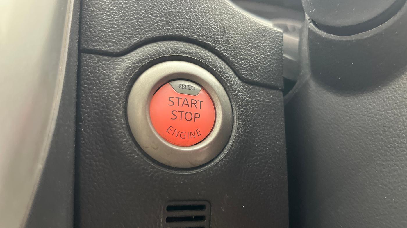 2017 Nissan Sunny XV CVT, Petrol, Automatic, 85,350 km, Keyless Start/ Stop Button