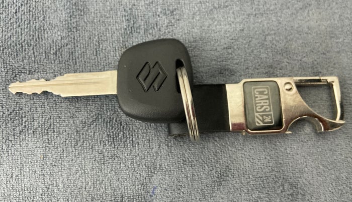 2022 Maruti Eeco 5 STR AC CNG (O), CNG, Manual, 5,804 km, Key Close Up