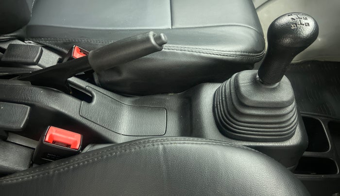 2022 Maruti Eeco 5 STR AC CNG (O), CNG, Manual, 5,804 km, Gear Lever