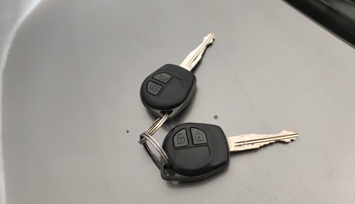 2018 Maruti Wagon R 1.0 VXI+ AMT, Petrol, Automatic, 29,011 km, Key Close Up