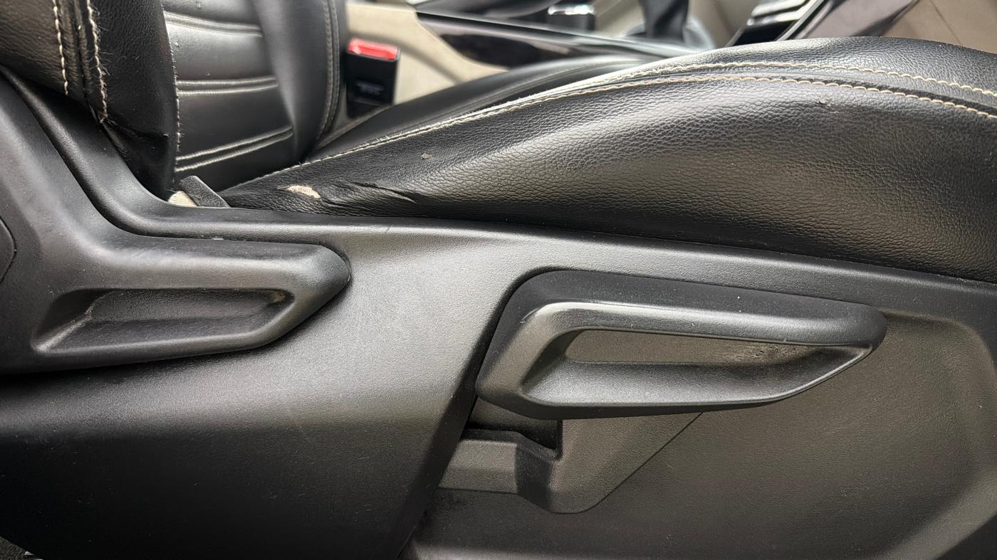 2020 Tata NEXON XZ PLUS PETROL, CNG, Manual, 91,246 km, Driver Side Adjustment Panel