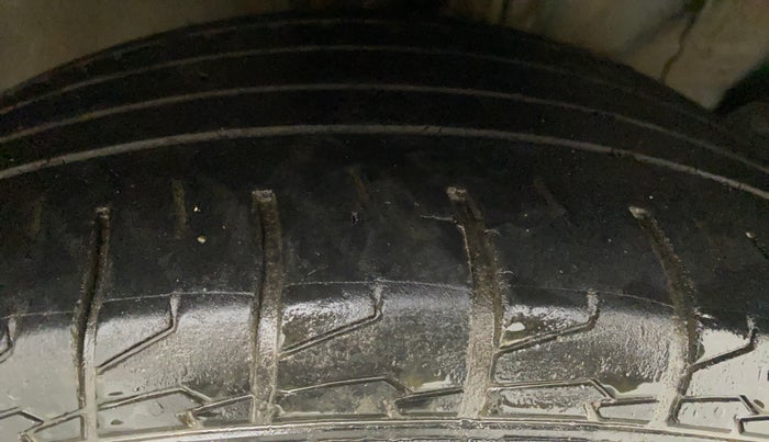 2015 Hyundai Creta S 1.6 PETROL, Petrol, Manual, 70,808 km, Right Front Tyre Tread