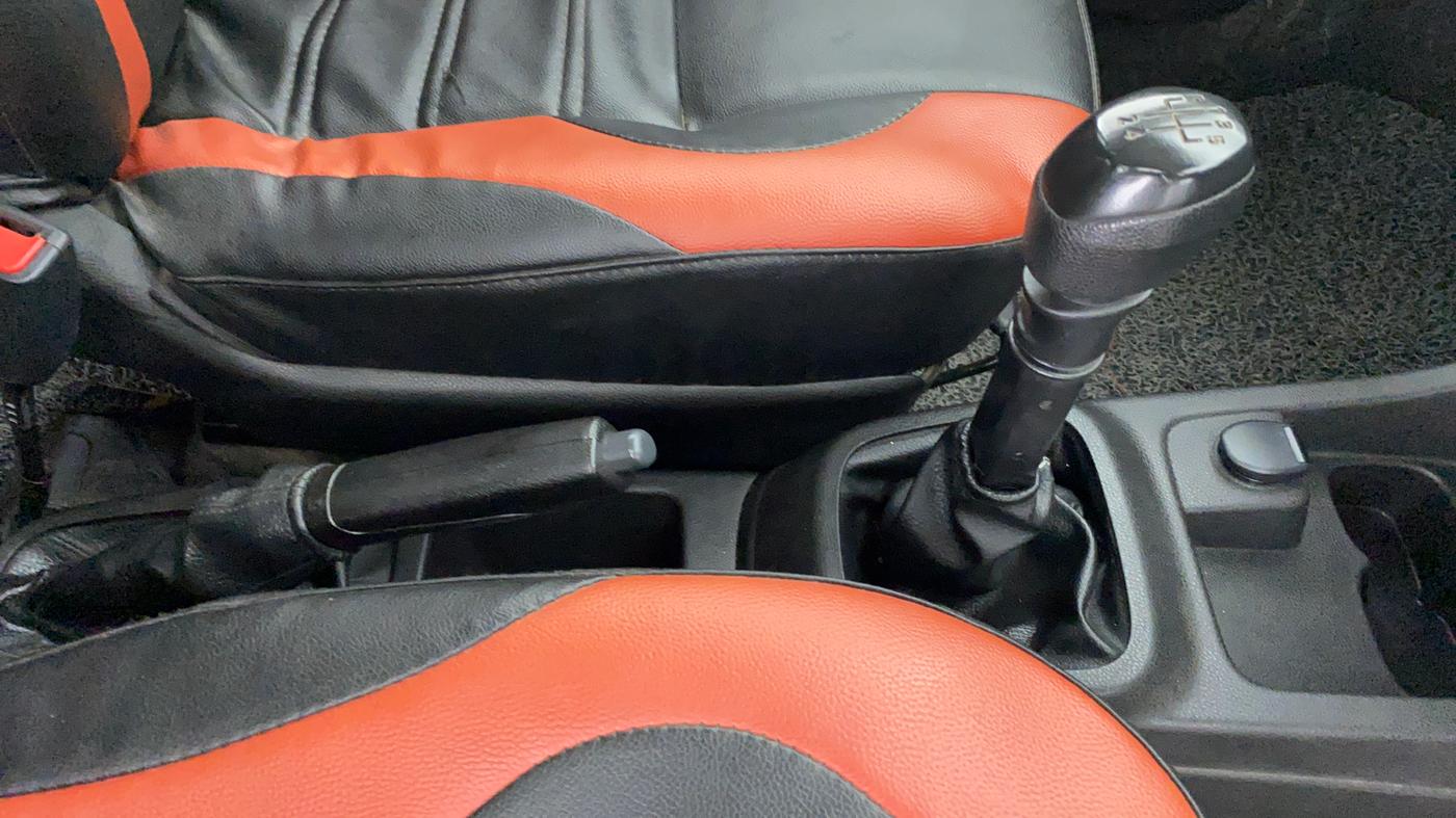 2018 Renault Kwid RXL, Petrol, Manual, 66,229 km, Gear Lever
