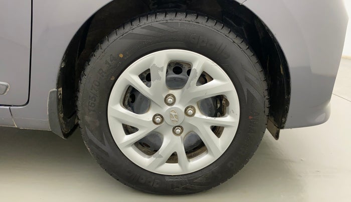 2017 Hyundai Grand i10 SPORTZ (O) 1.2 KAPPA VTVT, Petrol, Manual, 52,942 km, Right Front Wheel