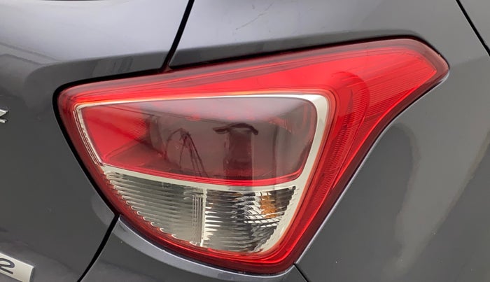2017 Hyundai Grand i10 SPORTZ (O) 1.2 KAPPA VTVT, Petrol, Manual, 52,942 km, Right tail light - Minor scratches