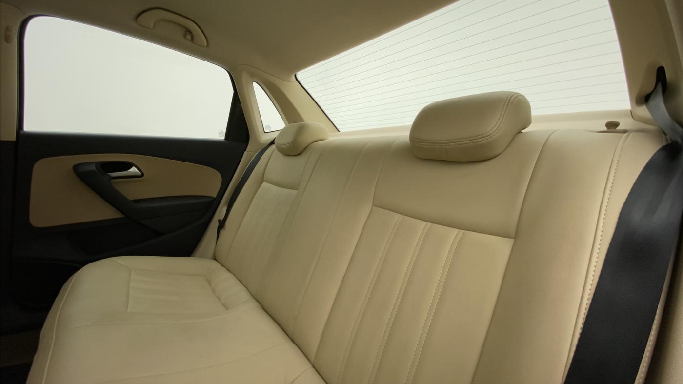 2017 Volkswagen Ameo HIGHLINE 1.5L AT (D), Diesel, Automatic, 82,528 km, Right Side Rear Door Cabin