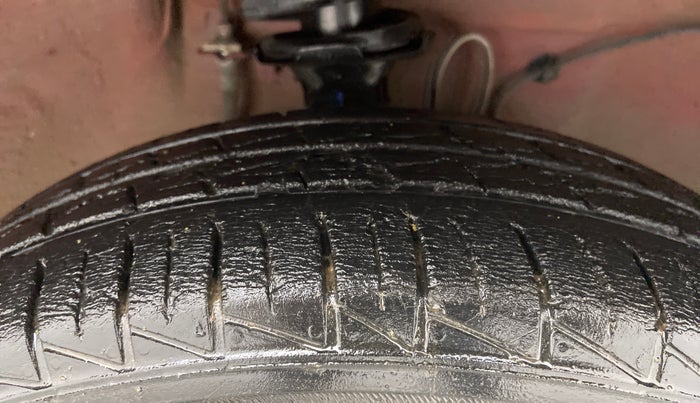 2019 Maruti Alto LXI, Petrol, Manual, 38,898 km, Right Front Tyre Tread