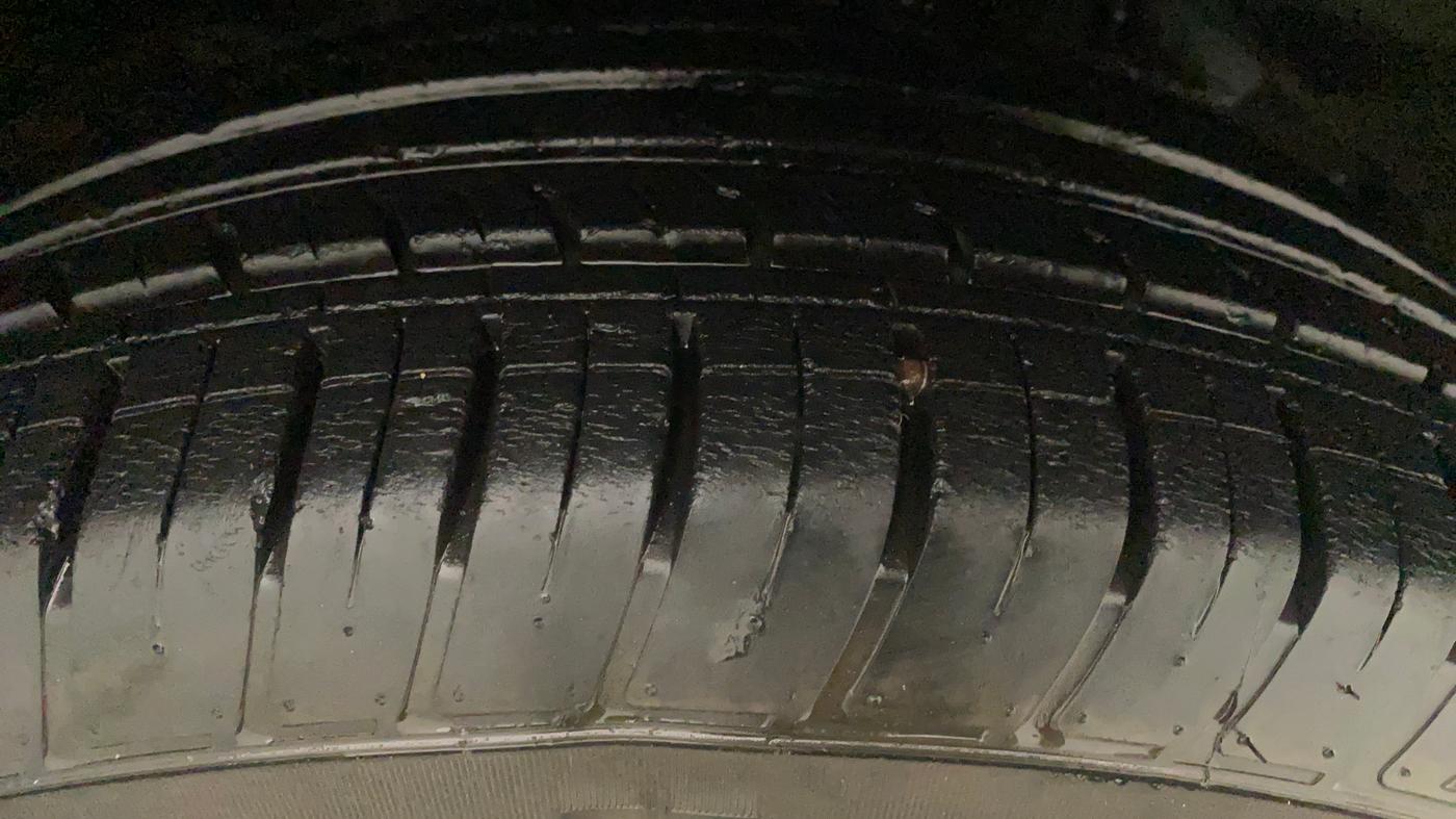 2019 Renault Duster RXS OPT CVT, Petrol, Automatic, 24,320 km, Right Rear Tyre Tread