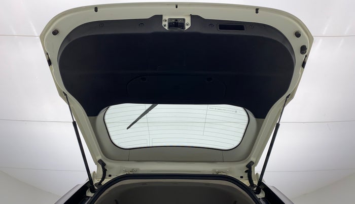 2020 Mahindra XUV500 W5, Diesel, Manual, 28,713 km, Boot Door Open