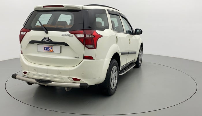 2020 Mahindra XUV500 W5, Diesel, Manual, 28,713 km, Right Back Diagonal