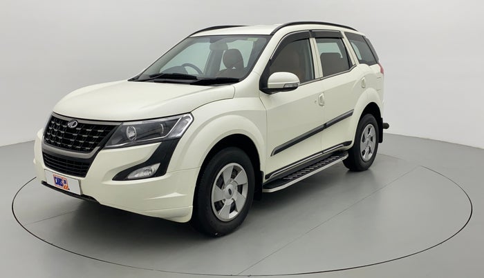 2020 Mahindra XUV500 W5, Diesel, Manual, 28,713 km, Left Front Diagonal