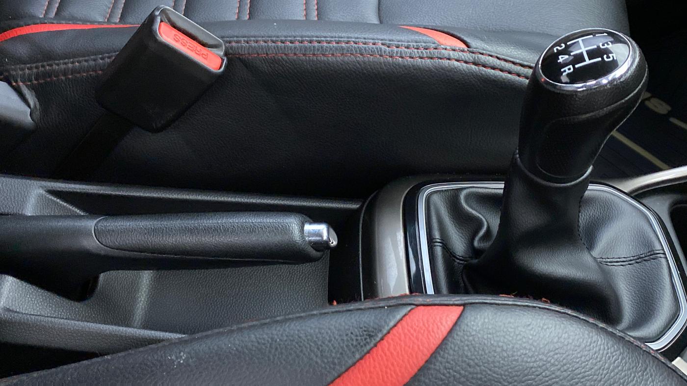 2018 Maruti IGNIS DELTA 1.2 K12, Petrol, Manual, 42,212 km, Gear Lever