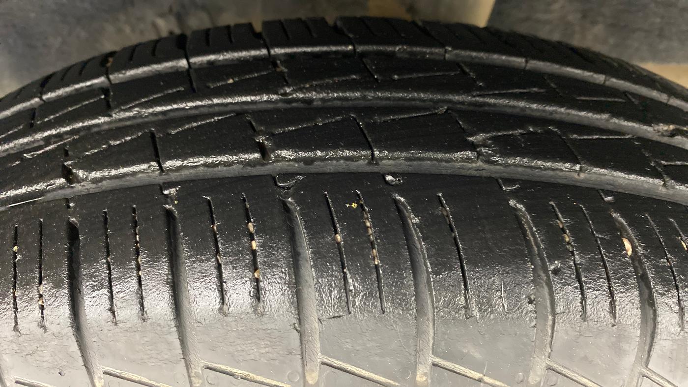 2019 Renault TRIBER 1.0 RXZ, Petrol, Manual, 22,161 km, Left Rear Tyre Tread