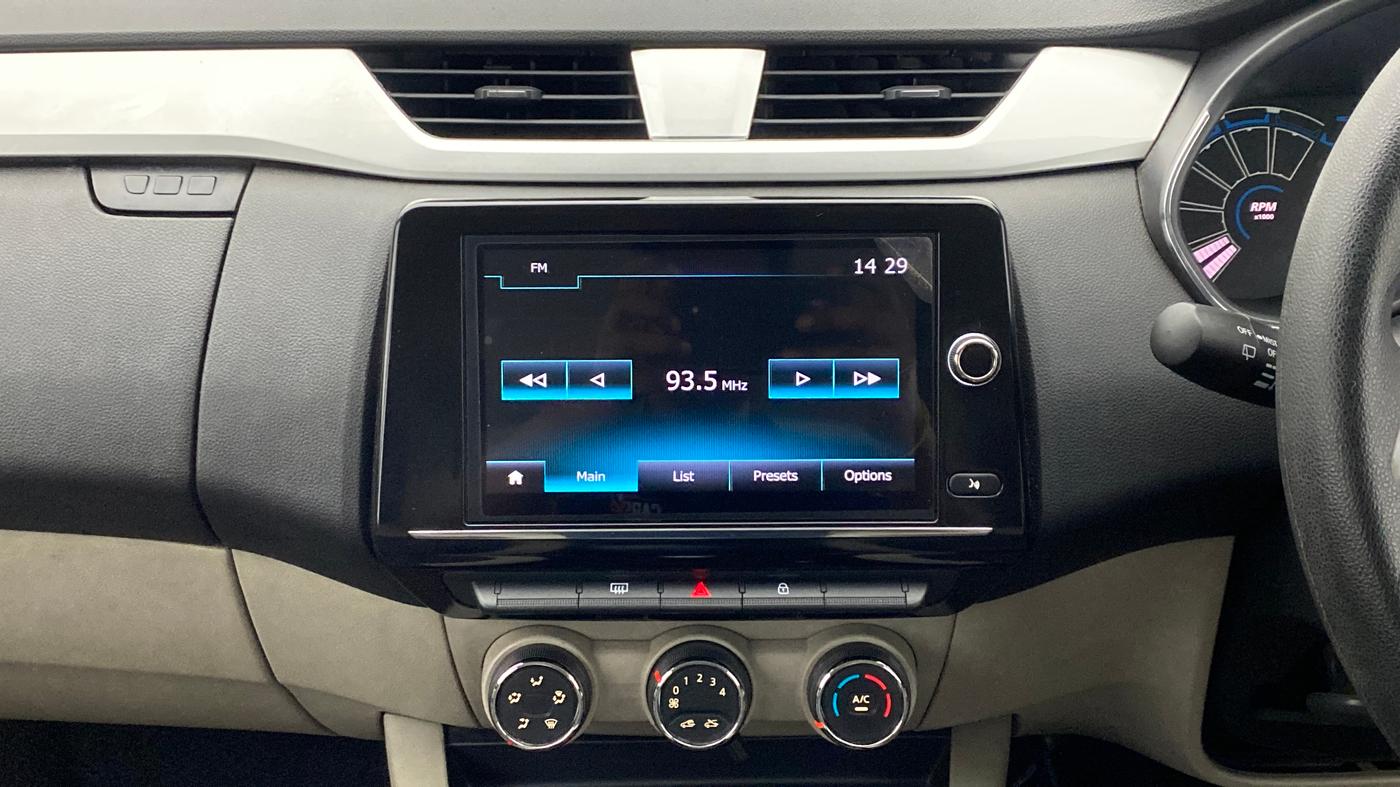 2019 Renault TRIBER 1.0 RXZ, Petrol, Manual, 22,161 km, Air Conditioner