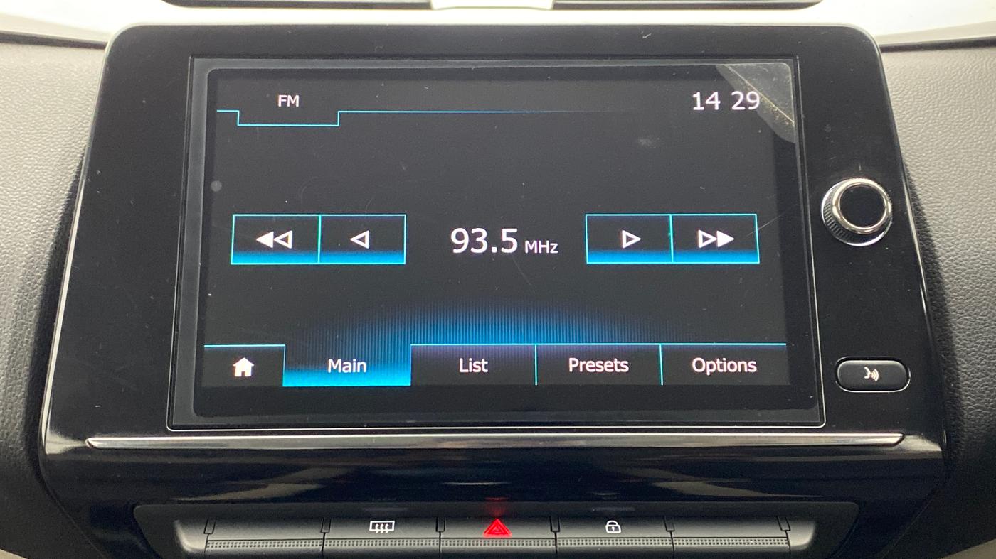 2019 Renault TRIBER 1.0 RXZ, Petrol, Manual, 22,161 km, Infotainment System
