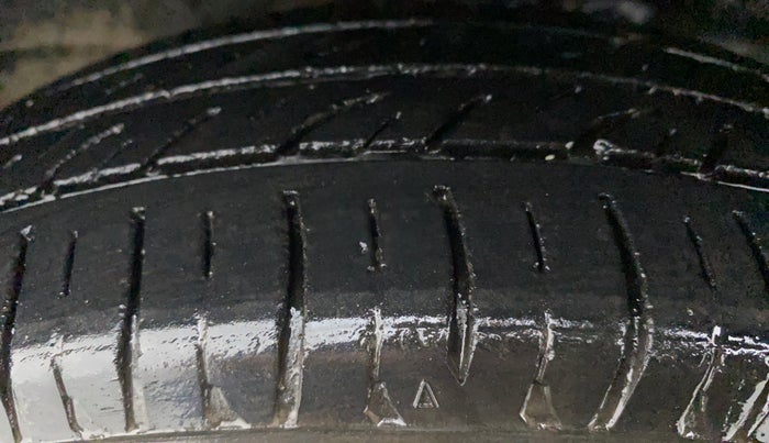 2012 Maruti Wagon R 1.0 LXI CNG, CNG, Manual, 59,435 km, Left Front Tyre Tread