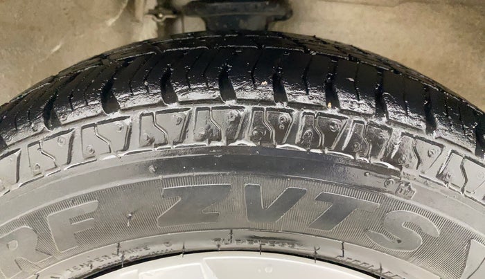 2019 Maruti Alto 800 LXI, Petrol, Manual, 21,019 km, Right Front Tyre Tread