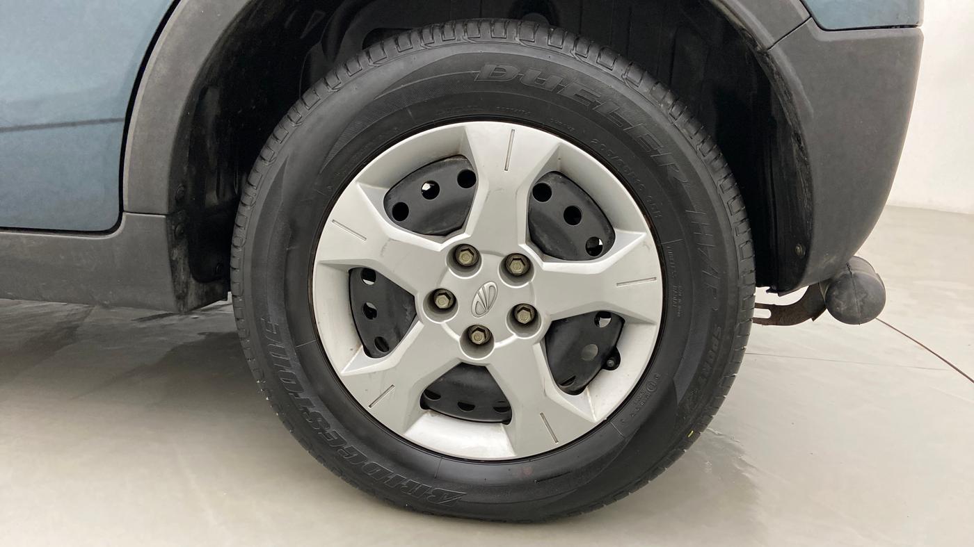 2021 Mahindra XUV300 1.2 W6 AT, Petrol, Automatic, 25,852 km, Left Rear Wheel
