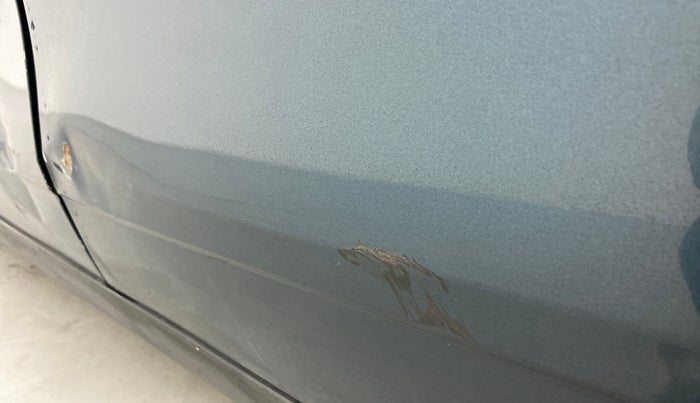 2021 Mahindra XUV300 1.2 W6 AT, Petrol, Automatic, 25,852 km, Rear left door - Minor scratches