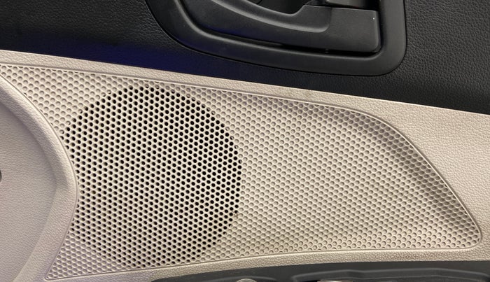 2021 Mahindra XUV300 1.2 W6 AT, Petrol, Automatic, 25,852 km, Infotainment system - Front speakers missing / not working
