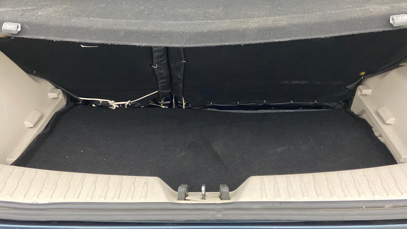 2021 Mahindra XUV300 1.2 W6 AT, Petrol, Automatic, 25,852 km, Boot Inside