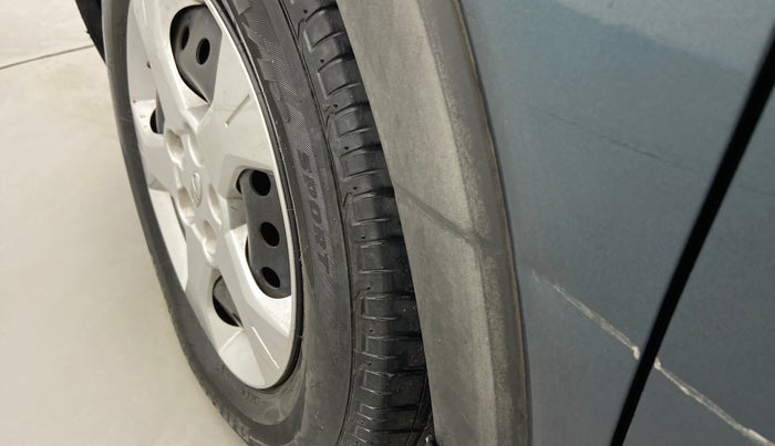2021 Mahindra XUV300 1.2 W6 AT, Petrol, Automatic, 25,852 km, Left fender - Slightly dented