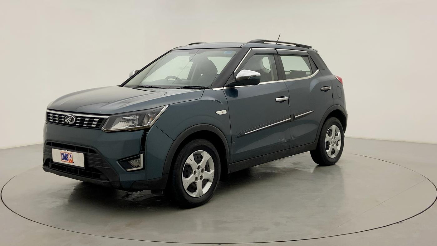 2021 Mahindra XUV300 1.2 W6 AT, Petrol, Automatic, 25,852 km, Left Front Diagonal