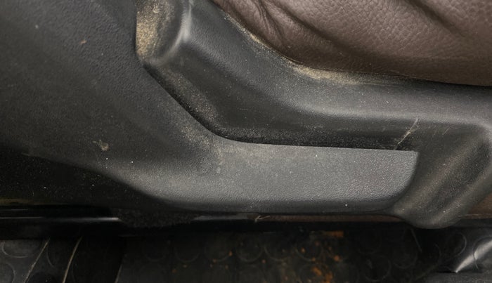 2021 Maruti Baleno DELTA PETROL 1.2, Petrol, Manual, 84,397 km, Driver Side Adjustment Panel