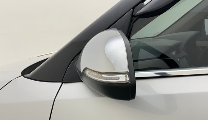 2015 Hyundai Creta SX PLUS 1.6 PETROL, Petrol, Manual, 51,328 km, Left rear-view mirror - Indicator light has minor damage
