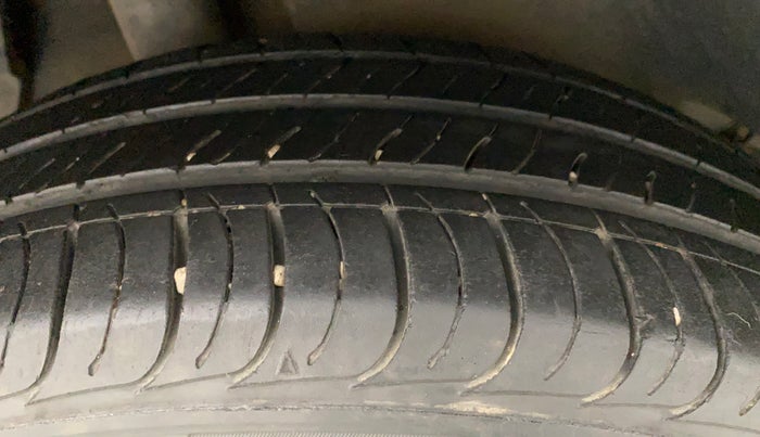 2015 Hyundai Creta SX PLUS 1.6 PETROL, Petrol, Manual, 51,328 km, Right Rear Tyre Tread
