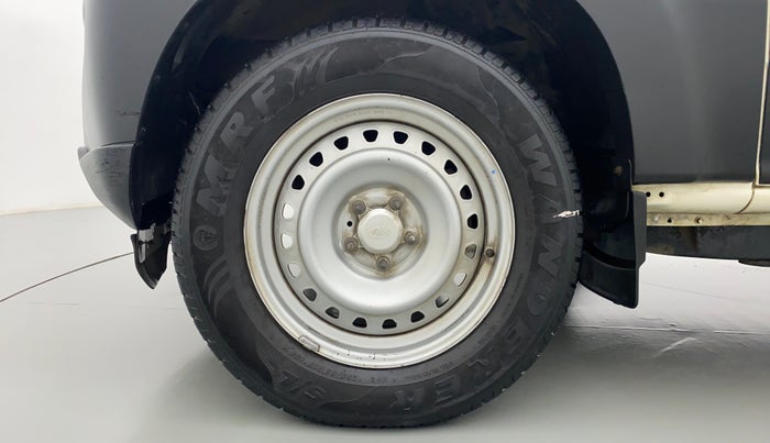 2017 Mahindra Scorpio S4+Intelli Hybrid 2WD, Diesel, Manual, 33,431 km, Left Front Wheel