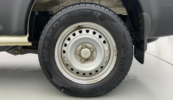 2017 Mahindra Scorpio S4+Intelli Hybrid 2WD, Diesel, Manual, 33,431 km, Left Rear Wheel