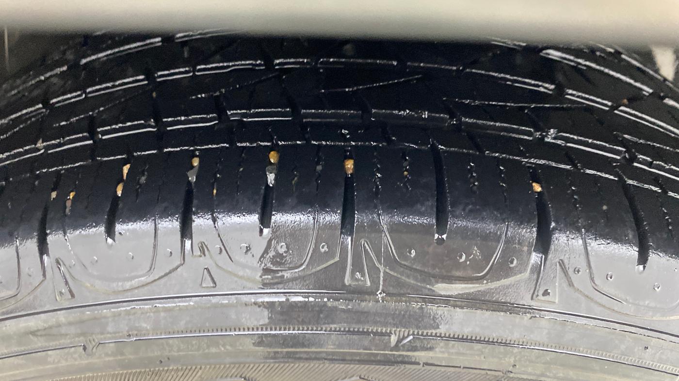 2018 Jeep Compass LIMITED 1.4 PETROL AT, Petrol, Automatic, 95,369 km, Left Rear Tyre Tread