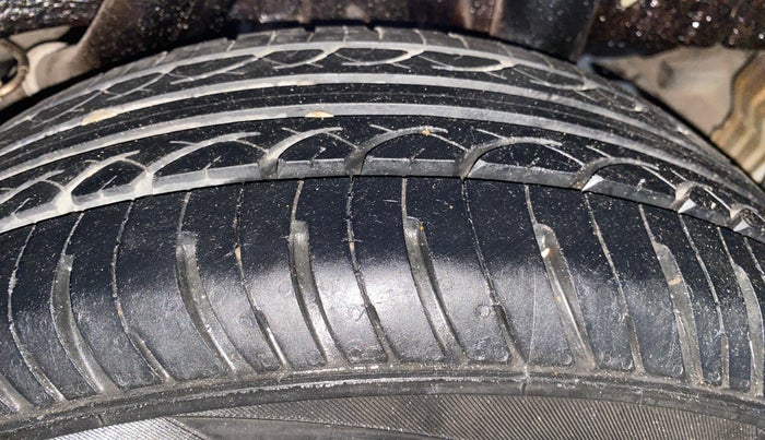 2018 Mahindra KUV 100 NXT K2 D 6S, Diesel, Manual, 68,448 km, Left Rear Tyre Tread