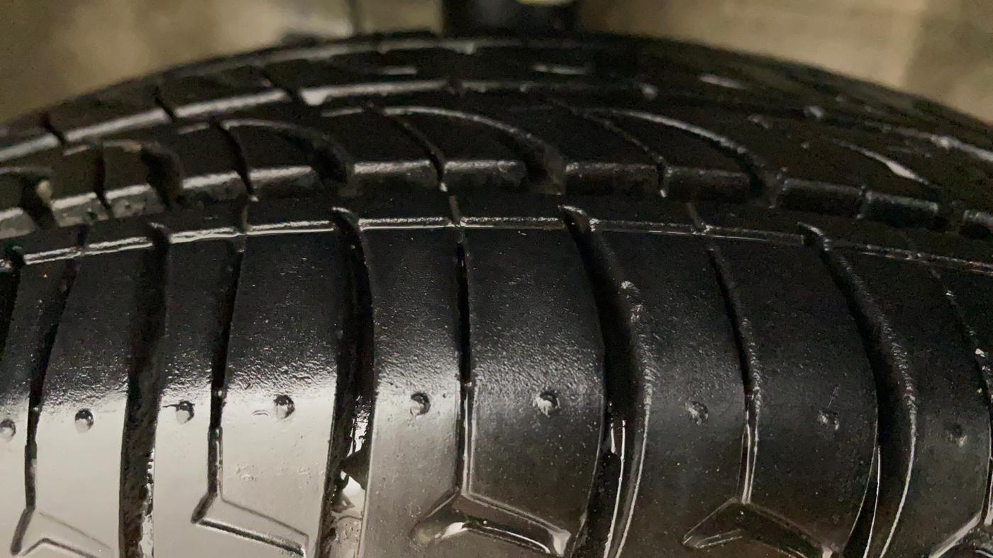 2015 Maruti Wagon R 1.0 LXI CNG, CNG, Manual, 73,116 km, Right Front Tyre Tread