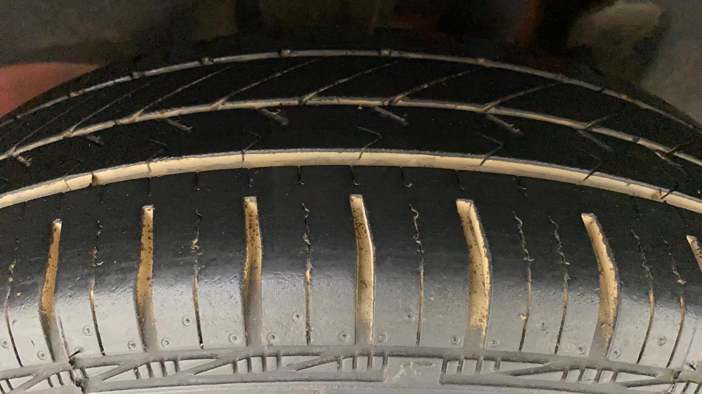 2018 Maruti Swift VXI AMT, Petrol, Automatic, 87,805 km, Left Rear Tyre Tread