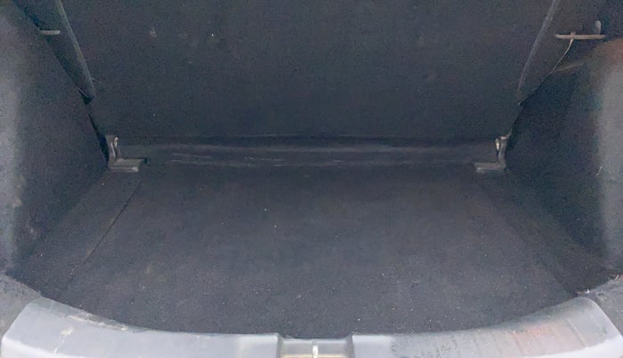 2016 Honda Jazz 1.2 V AT, Petrol, Automatic, 42,593 km, Boot Inside