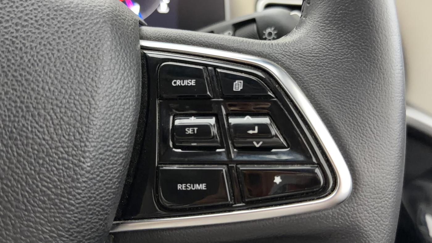 2023 Mahindra XUV700 AX 7 P MT 7 STR, Petrol, Manual, 12,238 km, Adaptive Cruise Control